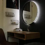 Cozy Sauna By Trails, 아파트