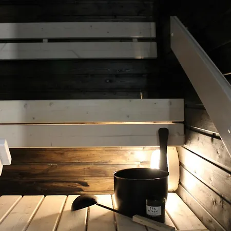 Cozy Sauna By Trails, アパート *